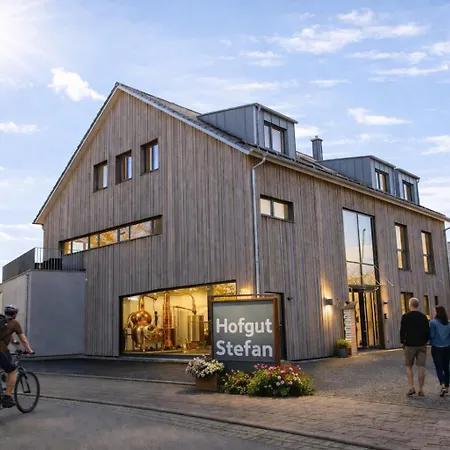 Hofgut Stefan - Bio, Bodenstaendig, Bodensee * Uhldingen-Mühlhofen